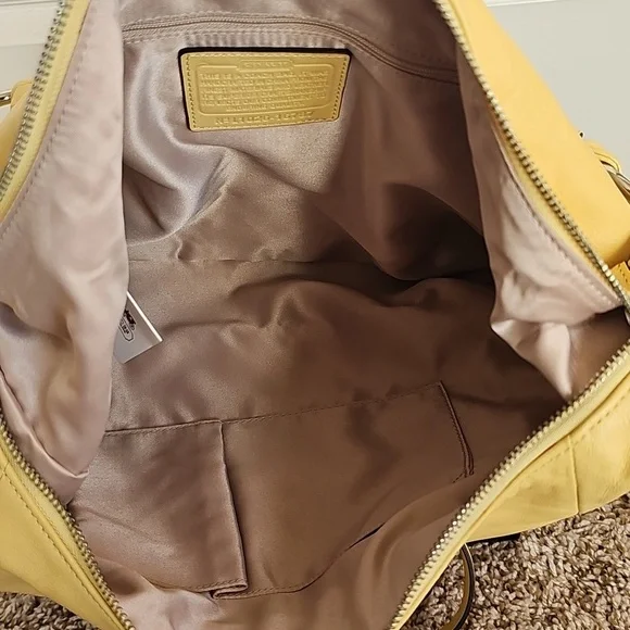 Coach NWT 2010 Kristin Yellow Leather Hobo Convertible Shoulder Bag MSRP $398 - Picture 11 of 14